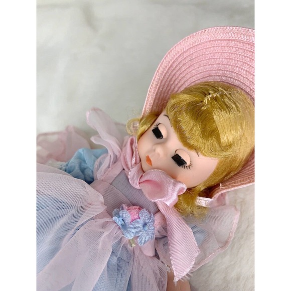 Madame Alexander Wendy MADC 1989 Exclusive Limited Edition Club Doll - Picture 11 of 13